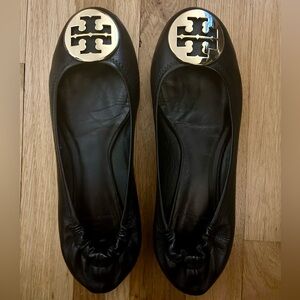 Tory Burch Classic Reva Ballet Flats - Black/Gold